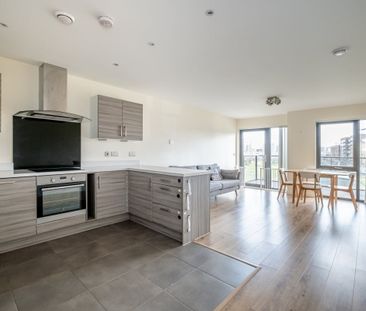 3 bedroom apartment to rent - Photo 2