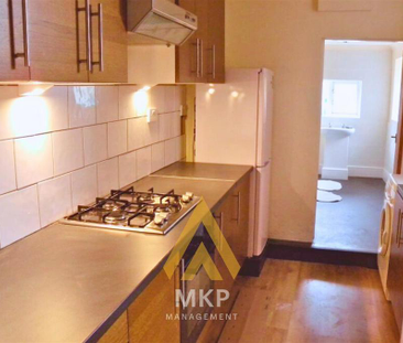 4 bedroom terraced house to rent - Photo 5