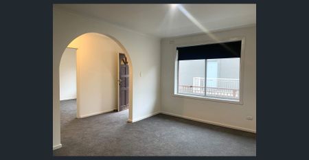 SPACIOUS, CONVENIENT AND CLOSE TO EVERYTHING! - Photo 2