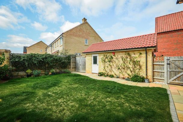 3 bedroom detached house to rent - Photo 1