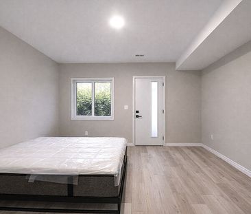 For Lease - 15 Waddington Crescent Unit# 2, Toronto, Ontario - Photo 3