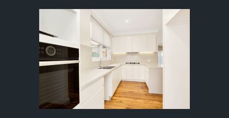 Elegant three bedroom home in the heart of Woollahra - Photo 4