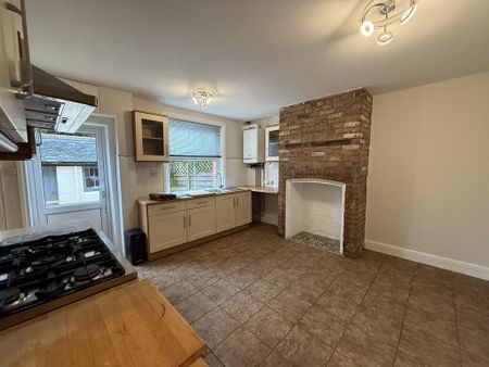 3 bedroom terraced house to rent - Photo 4