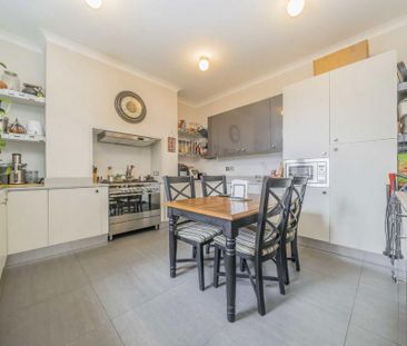 4 bedroom flat to rent - Photo 5