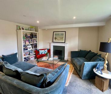 5 bedroom detached house to rent - Photo 3