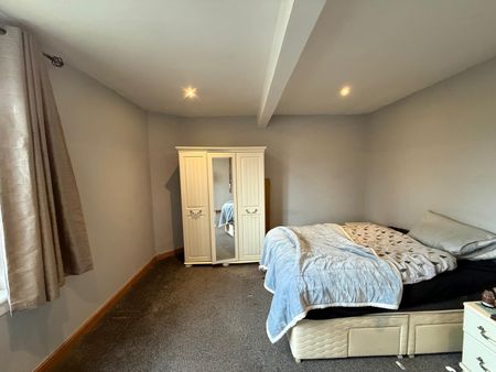 2 Bed Flat, Hutchison Road, EH14 - Photo 3