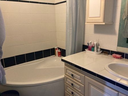 Location Appartement 74m² GRANVILLE 50400 - Photo 4