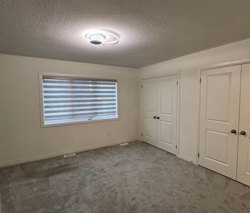 For Lease - 25 King George Way, Clarington, Ontario - Photo 6