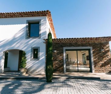 Villa rénovée avec piscine dans domaine fermé - Photo 1