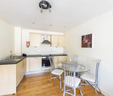 1 Bed Flat - Photo 5