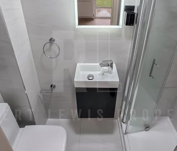 Spacious Ground Floor Apartment with Garden, 2 Bathrooms & Parking ... - Photo 5