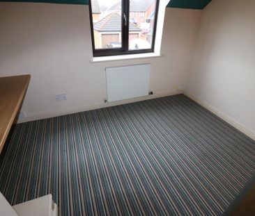 2 bedroom semi-detached house to rent - Photo 3