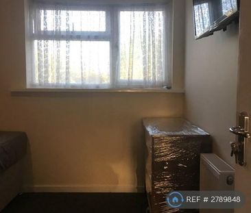 1 bedroom in a house share to rent - Photo 6