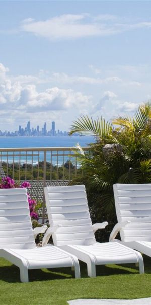 Stunning Unit for Rent in the Highly Sought-After Area of Currumbin - Available now - Photo 1
