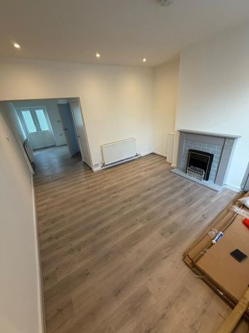 2 bedroom terraced house to rent - Photo 3