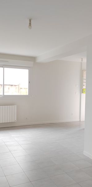Location Appartement 1 Pièce 31 m² - Photo 1