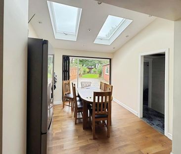 4 bedroom semi-detached house to rent - Photo 3