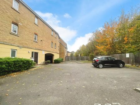 Windermere Avenue, Purfleet, RM19 - Photo 3