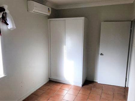 CENTRALLY LOCATED TWO BEDROOM UNIT - Photo 4