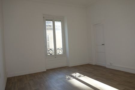 Location - Appartement T3 de 56 m² avec terrasse - Photo 3