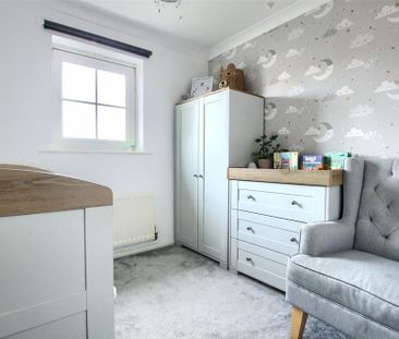 3 bedroom semi-detached house to rent - Photo 3