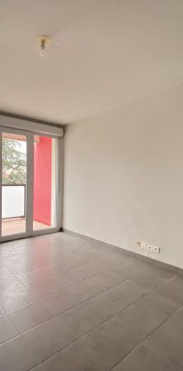 T3 AVEC BALCON + PARKING - Photo 1