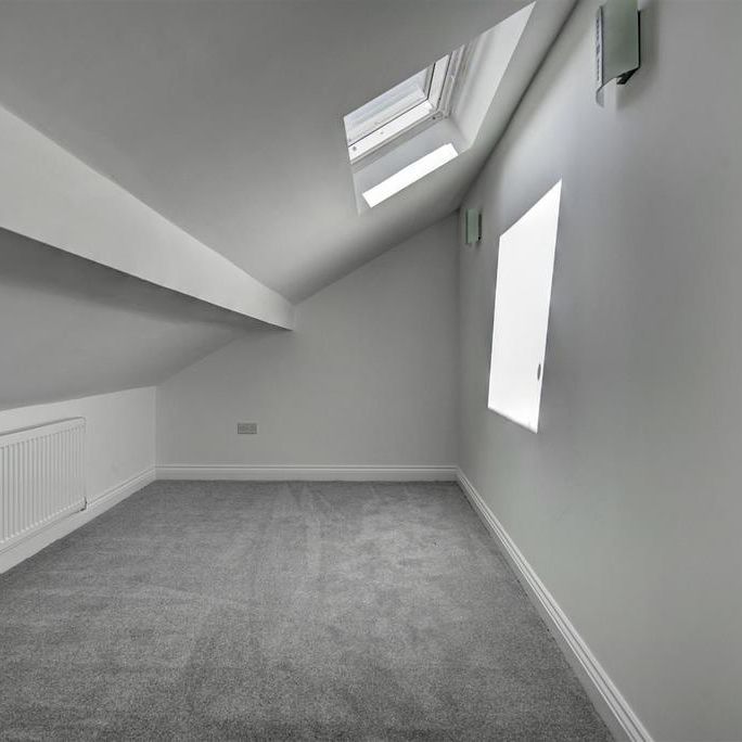 5 bedroom semi-detached house to rent - Photo 1