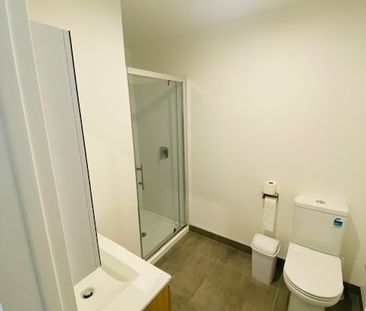 SILVERDALE, 2 BEDROOMS - Photo 2