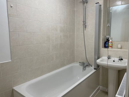 2 Bed Flat, Friary Road, SE15 - Photo 5