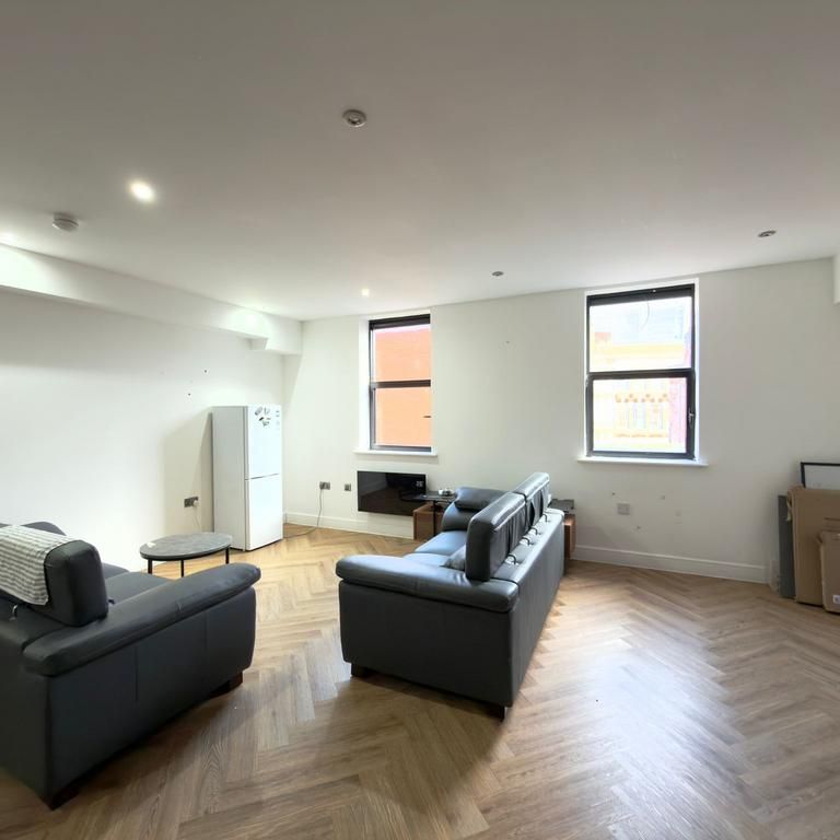 1 bedroom in a flat share to rent - Photo 1