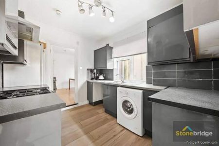 5 bedroom property to rent in London - Photo 4