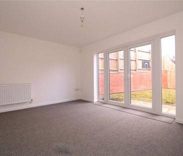 3 bedroom semi-detached house to rent - Photo 2