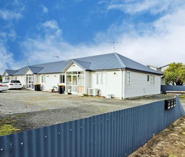 4 Bed close to town - Photo 4