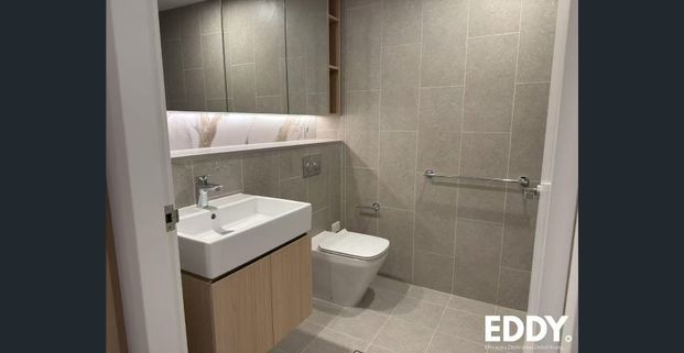 Brand New Studio | Like 1 Bedroom Apartment | Timber Floor | Quiet | Secure | Downstairs Supermarket | Walk to Train Station | Close to USYD & CBD - Photo 1