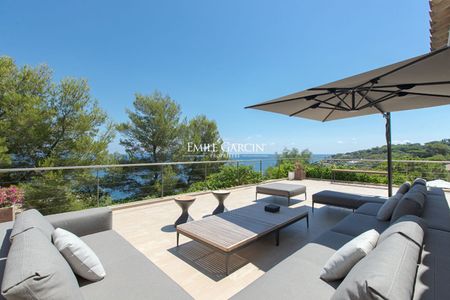 Villa à la location - Les Parcs de Saint-Tropez - à pied de la plage, vue mer - Photo 2