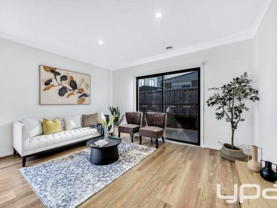 3 Slattery Street, CLYDE - Photo 1