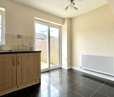 2 bedroom end of terrace house to rent - Photo 5