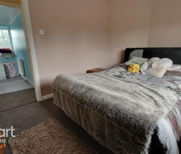 2 bedroom semi-detached house to rent - Photo 5
