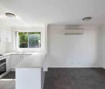 2/5 King Street, Birmingham Gardens NSW 2287 - Townhouse For Rent |... - Photo 5