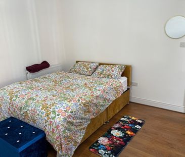 7 Bed Semi-Detached House, Dickenson Road, M13 - Photo 1