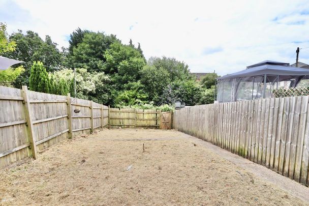 3 bedroom terraced house to rent - Photo 1