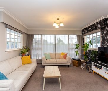 Lovely renovated 2-bedroom home in Beckenham! - Photo 3