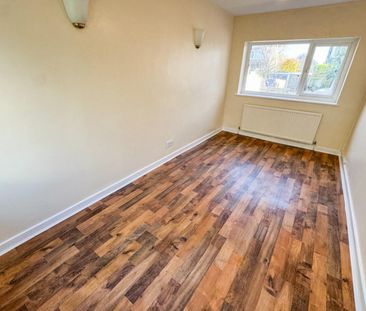 3 bedroom House To Let - Photo 3