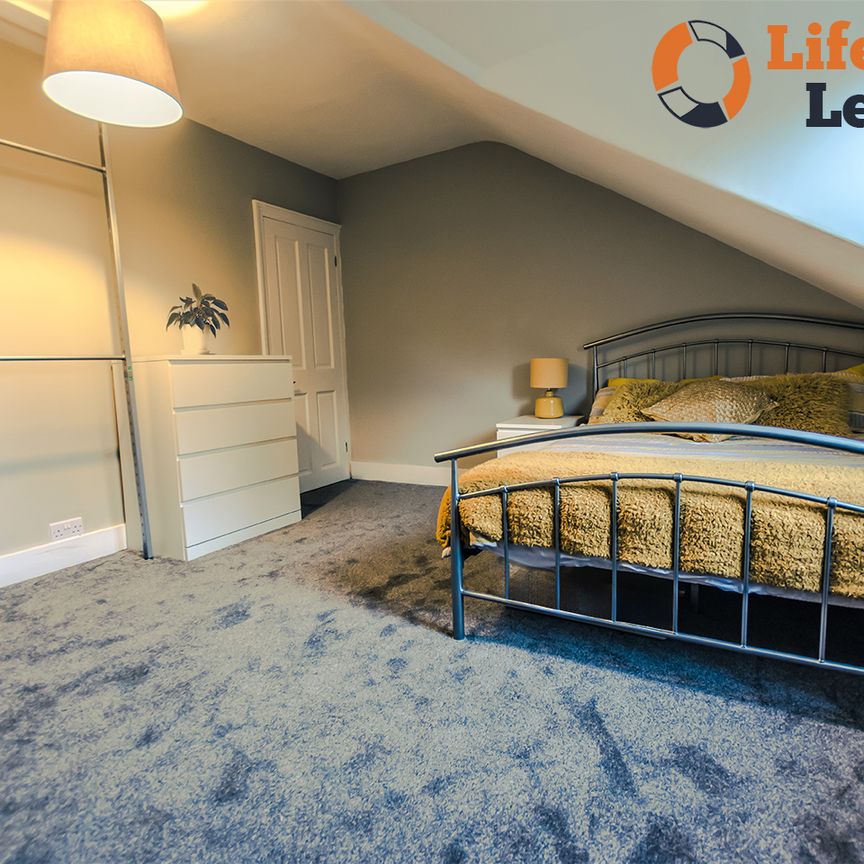 Albany Terrace, Chatham - Photo 1