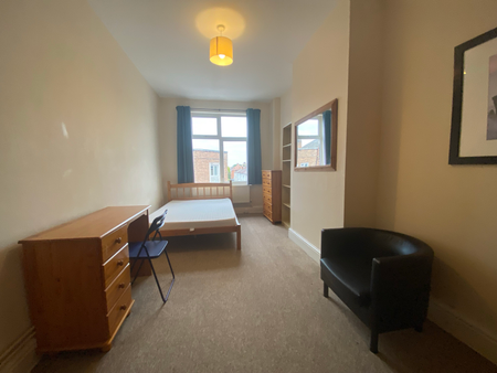 3 bedroom apartment to rent Elm Grove, Southsea, PO5 - Photo 4