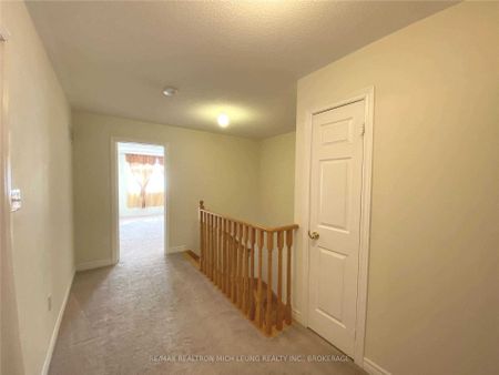 For Lease - 111 Amulet Crescent, Richmond Hill, Ontario - Photo 5
