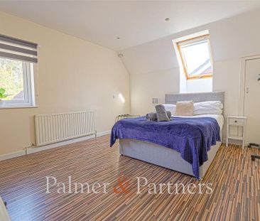 4 bedroom detached house to rent - Photo 5