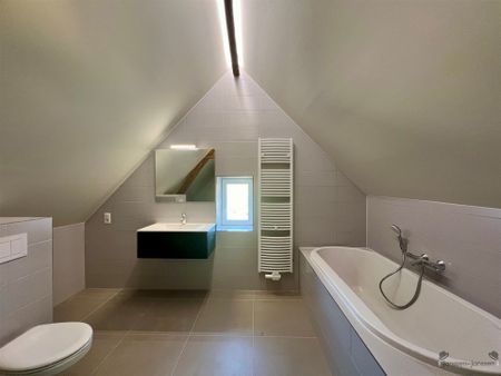 Gerenoveerde hoeve met karakter, duurzame afwerking en lage EPC-waarde - Foto 2