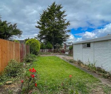 Fairstone Hill, Oadby, LE2 - Photo 1