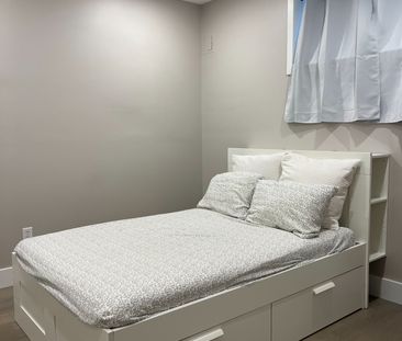 For Lease - 2421 Eighth Line, Oakville, Ontario - Photo 5